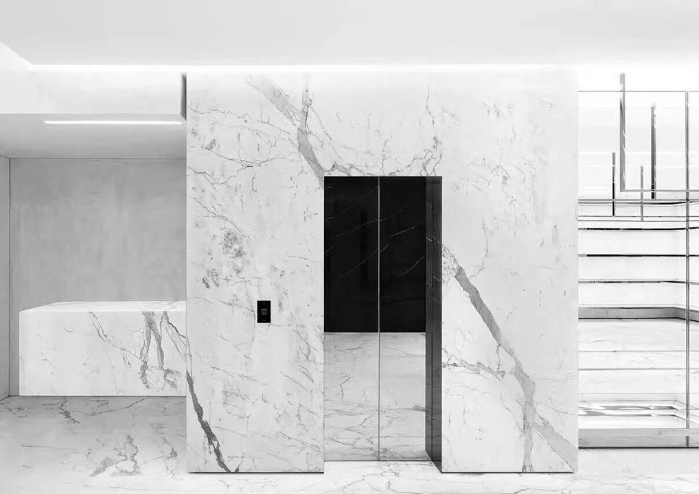 Porcelain tile